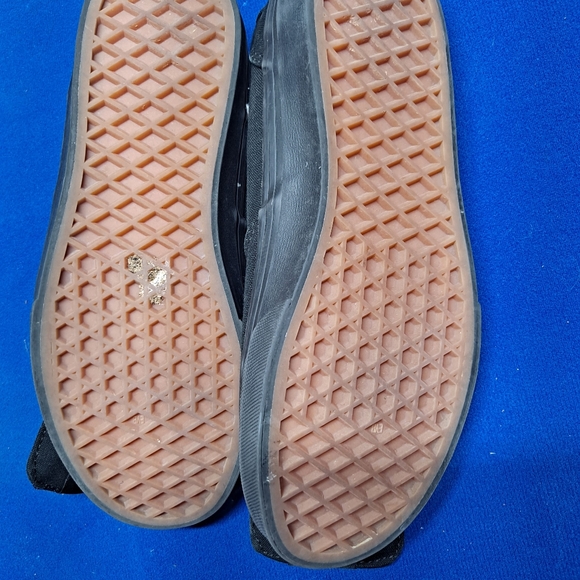 Vans - Picture 4 of 4